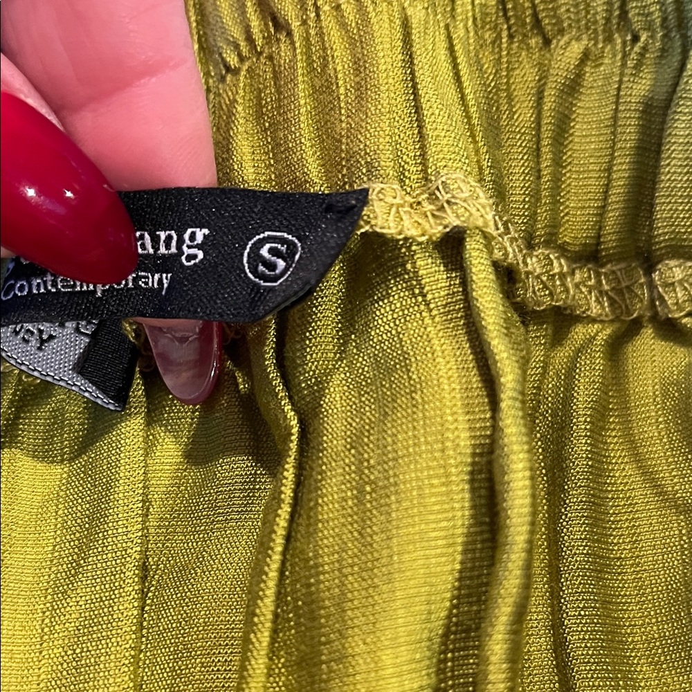Asymmetrical Lime Green Ruffle Skirt - Picture 4 of 4